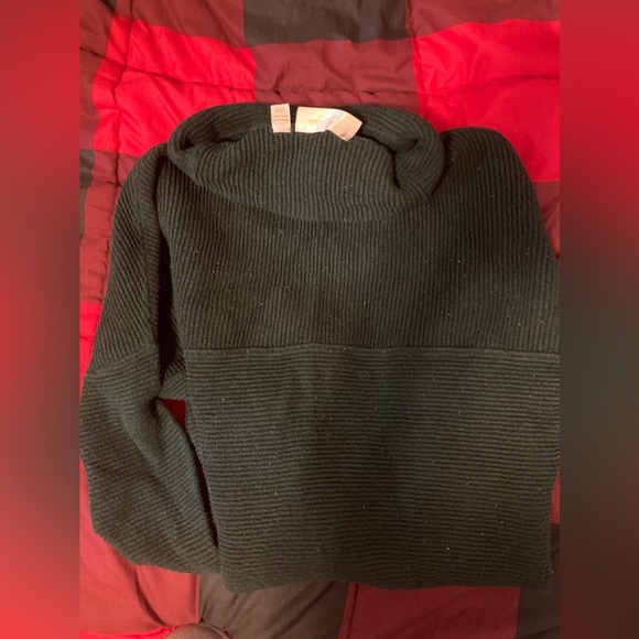 RD Style Knit Oversized Turtleneck Sweater in Forest Green, Size Women’s Small - Picture 3 of 5